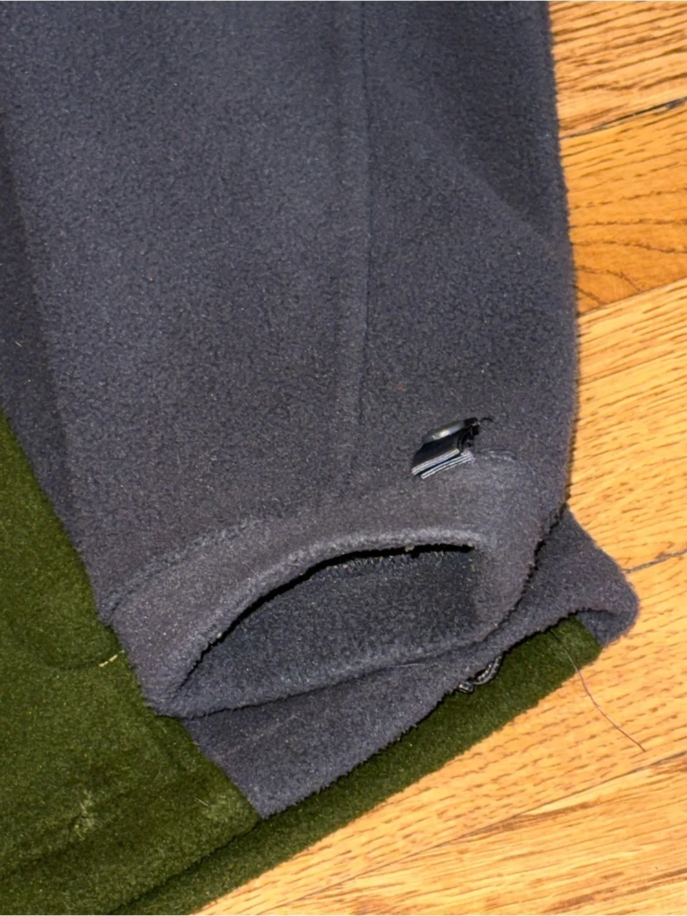 North Face. Men’s Full Zip Fleece. Green & Gray. Size Small.